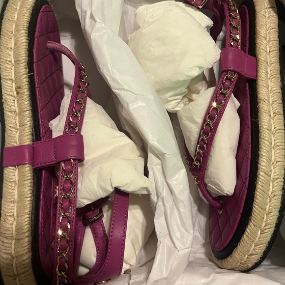 New!!!! Dust bag and box included - Picture 2 of 5